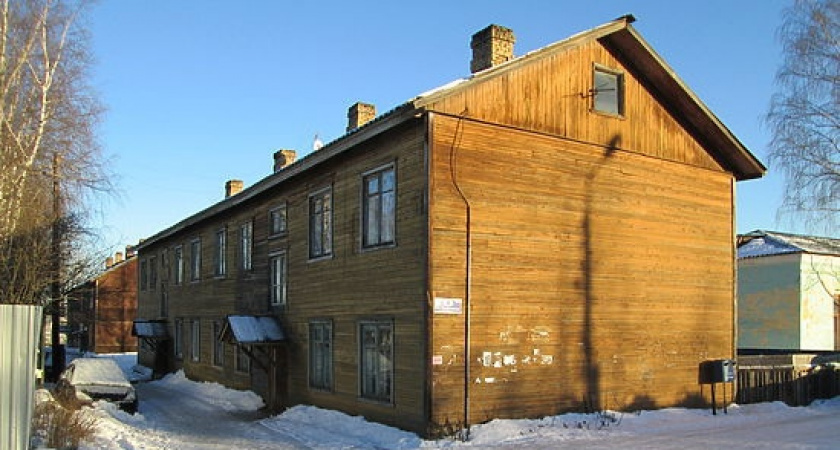 В Вологде ищут подрядчиков для сноса деревянных домов
