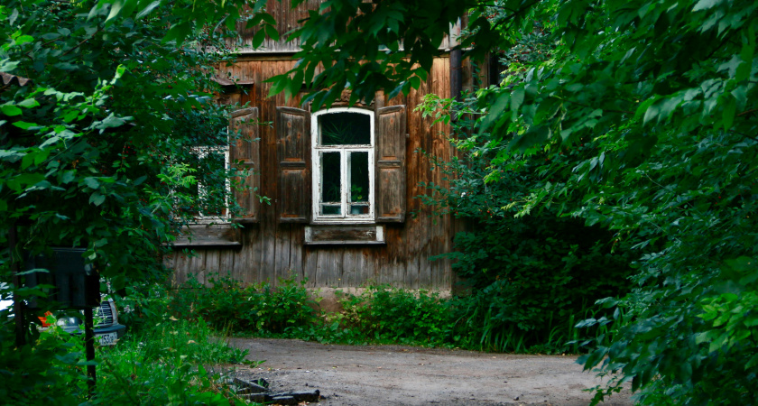 Платите или заставят снести: сараи, бани, гаражи и даже туалеты теперь облагаются налогом