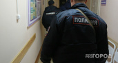 Воспитанник детдома ранил ножом двоих полицейских в Вологодской области