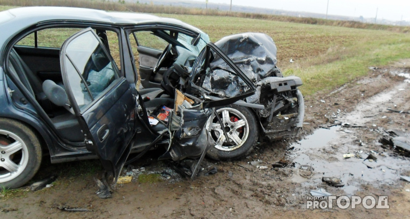 Двое вологжан погибли в аварии под Череповцом