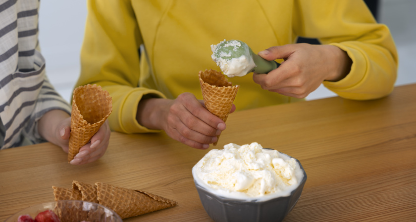 Пломбир с антибиотиками: в Роскачестве назвали марки мороженого, которые нельзя давать детям