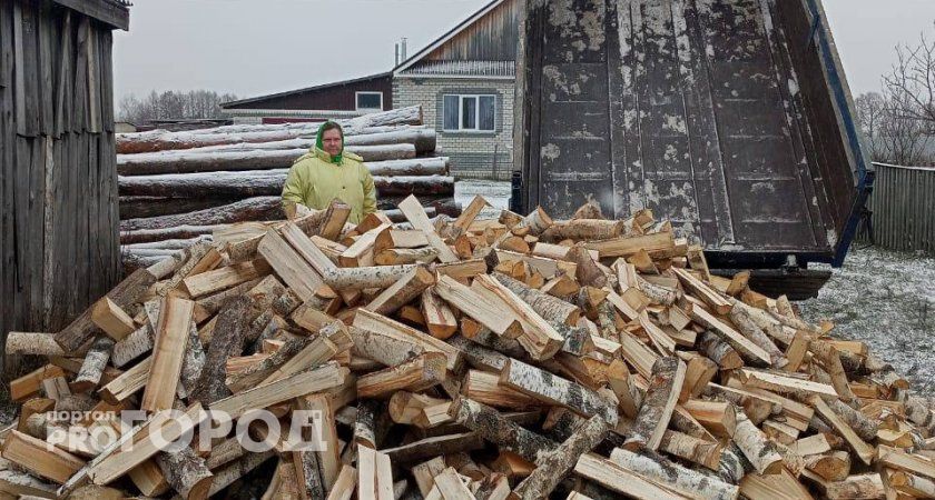 В Вологодской области льготникам вдвое увеличили компенсацию на дрова