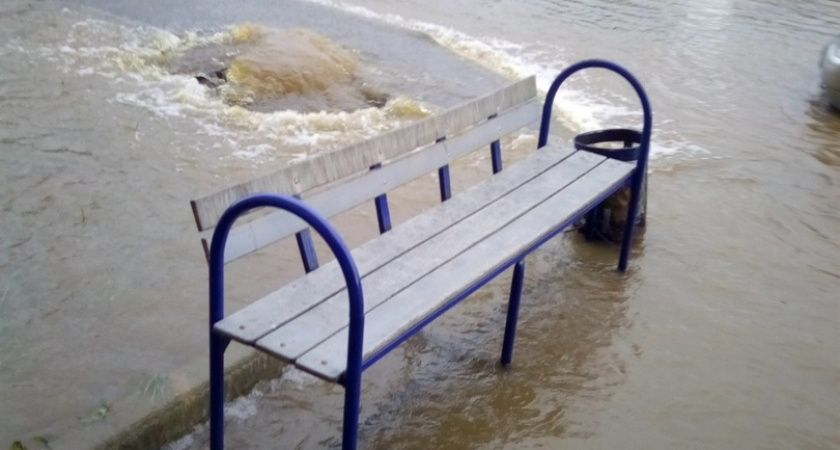 В Вологде переделают утопающий двор на улице Горького, 132