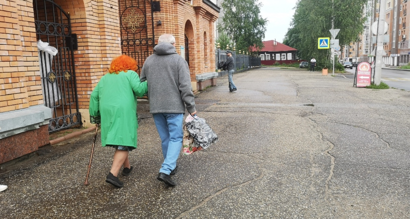 В Белозерске пенсионер добился через суд, чтобы его соседка топила печь в холода