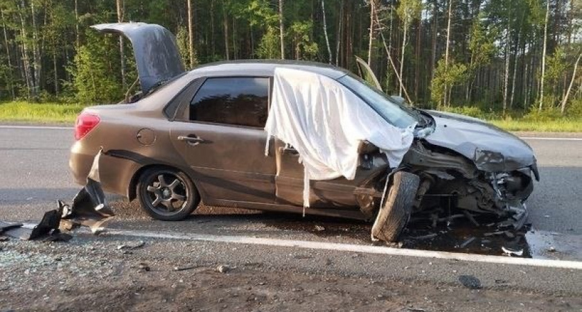 В Устюженском округе произошла авария: женщину госпитализировали