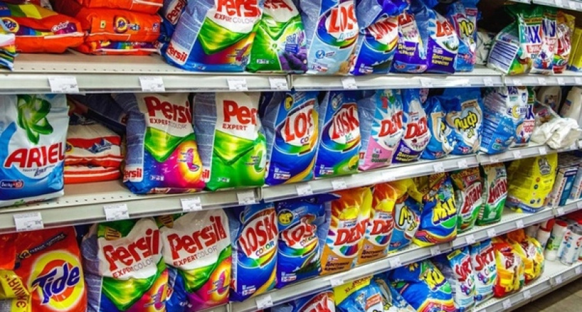 Стоят копейки, а стирают лучше элитных: 5 лучших стиральных порошков по версии Роскачества
