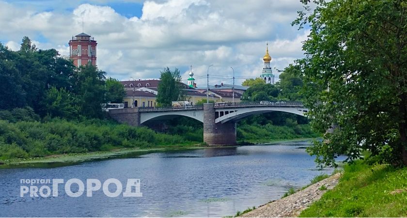 Порно видео с ведущей программы погоды