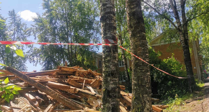 В Вологде на Карла Маркса снесли старый дом