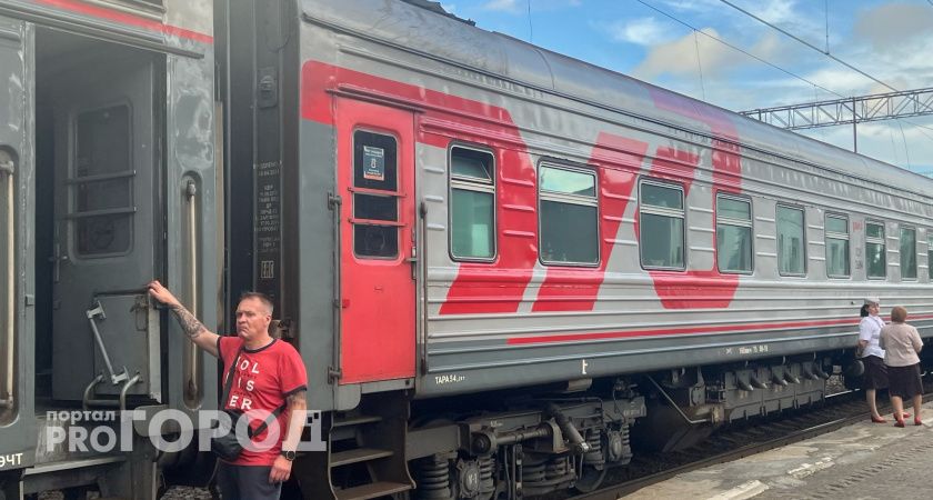 Гостей ЖД-вокзала Ярославля знакомят с природой и историей Вологодчины