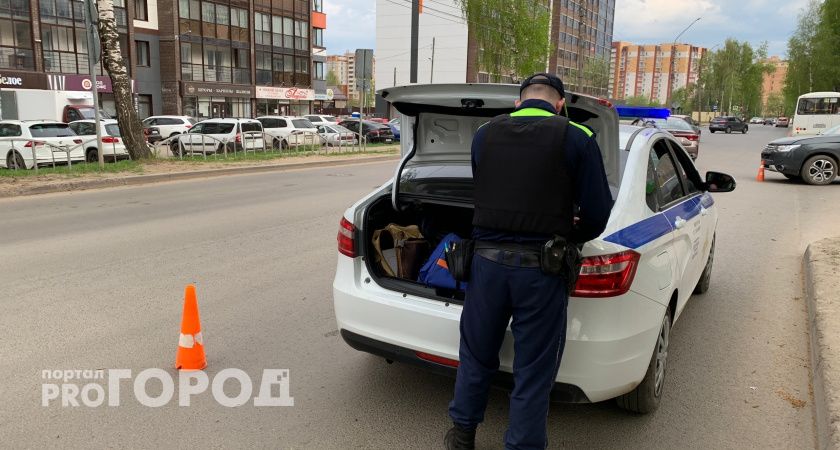 В Вологде два подростка получили срок за кражу и угон автомобиля