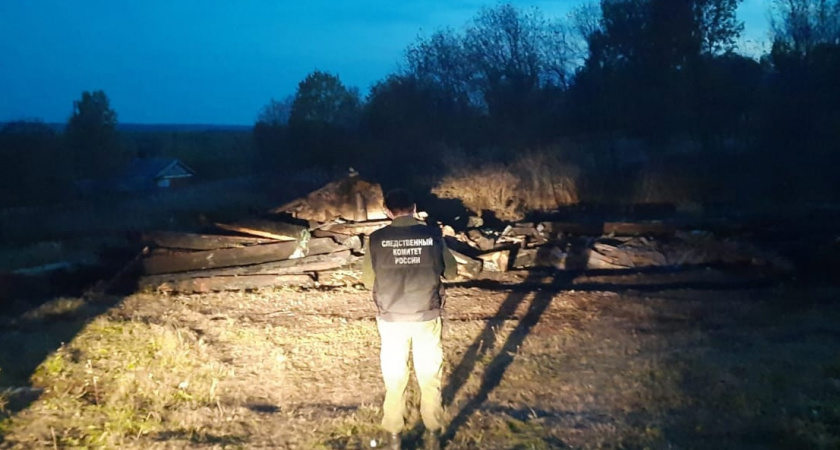 В Вологодской области мужчину и женщину сожгли заживо в деревянном доме