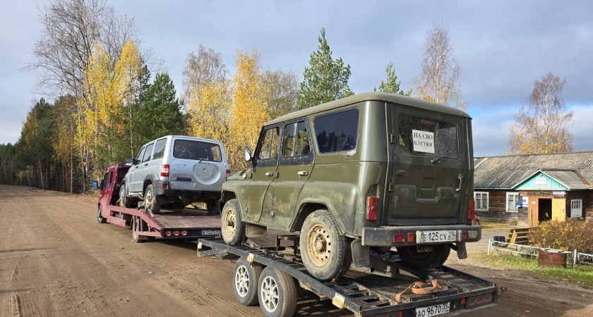 2 УАЗа и партия гумпомощи отправилась из Великого Устюга в зону СВО