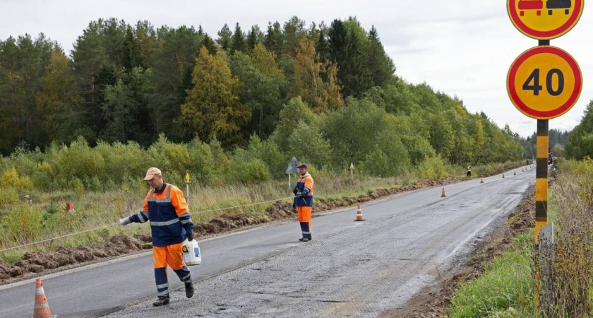 В Великоустюгском округе отремонтировали автодорогу на вотчину Деда Мороза