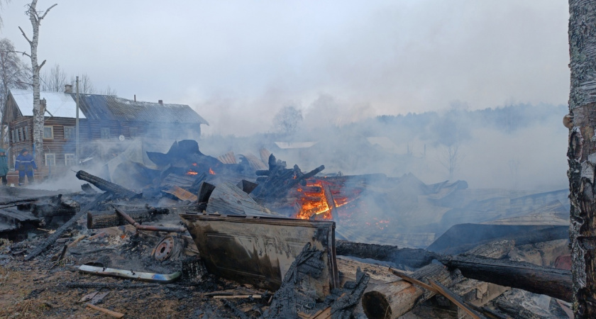 В Вологодской области мужчина в одночасье лишился дома и бани