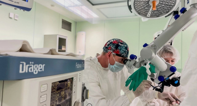 Вологодские врачи вернули надежду: молодому онкобольному провели органосохраняющую операцию