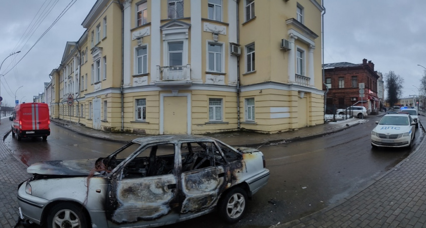 В Вологде задержан человек, который сжёг машину секретаря КПРФ