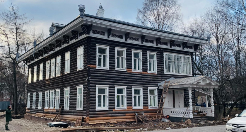 Вологодские реставраторы завершили ремонт фасадов дома Красильникова