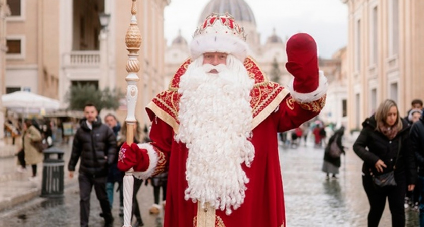 Дед Мороз из Великого Устюга подарил праздник детям во Франции