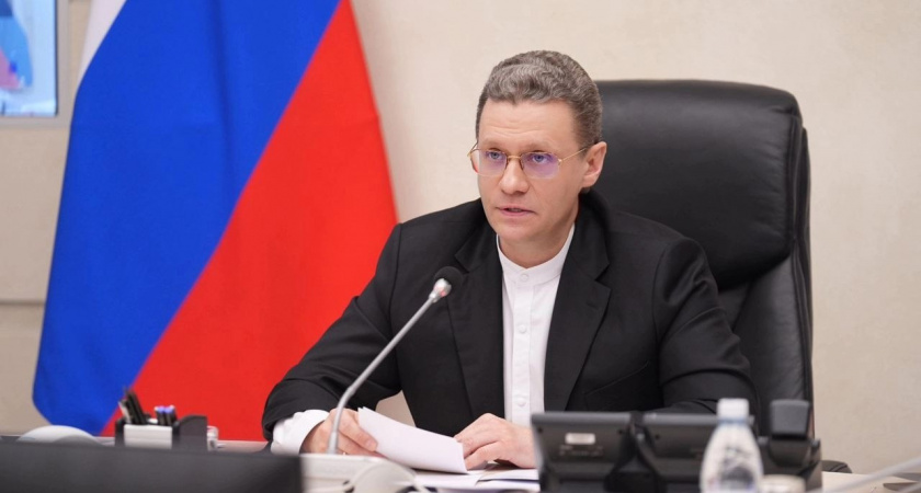 Георгий Филимонов раскритиковал уборку снега на дорогах под Вологдой