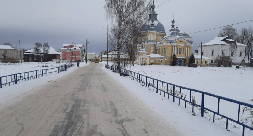 Мост в селе Устье Вологодской области отремонтируют почти за 10 млн рублей