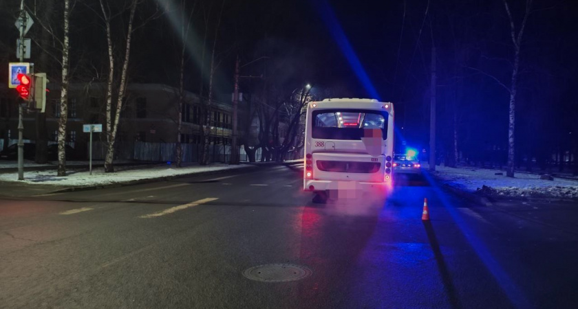 В Вологде автобус сбил 16-летнего подростка на «зеленый»