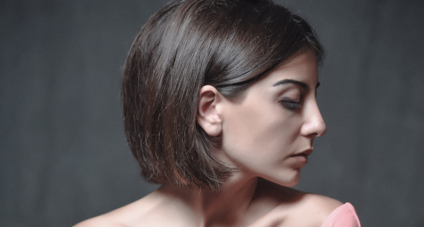 Эти 2 стрижки замаскируют седину до единого волоса: для женщин старше 50 лет