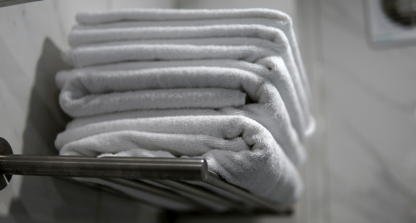 На ночь окунаю кухонные полотенца и прихватки в это — достаю ослепительно чистыми: даже вековой нагар и жир исчезнут