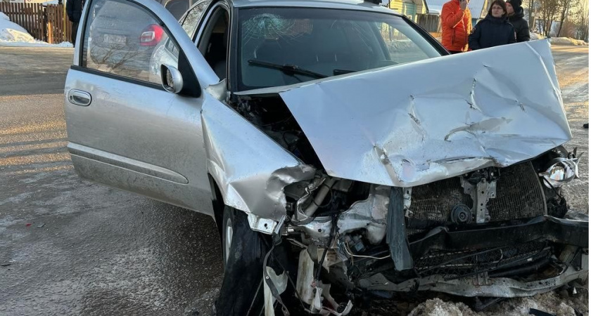 В Вологодской области два человека пострадали в столкновении «Лады» и «Ниссана»