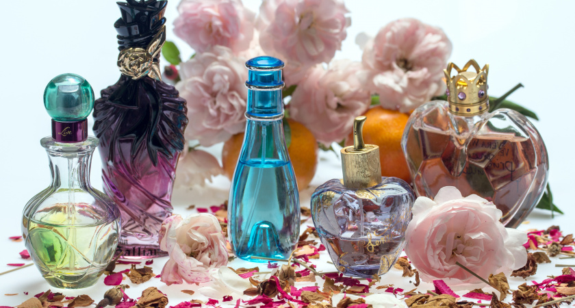 Даже спустя 15 лет этот аромат раскупают каждую минуту — вот в чем его главный секрет