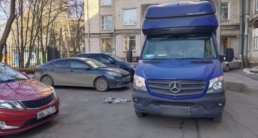 В Вологде пожилая женщина погибла под колесами автомобиля