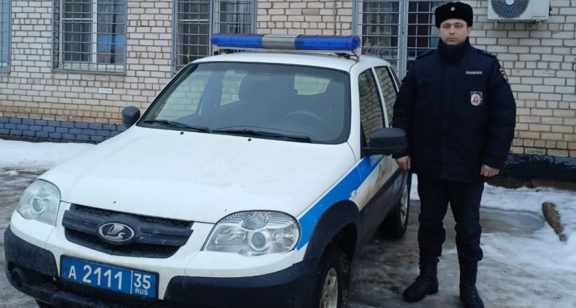 В Вологодской области сотрудник полиции проявил героизм, спасая людей на пожаре