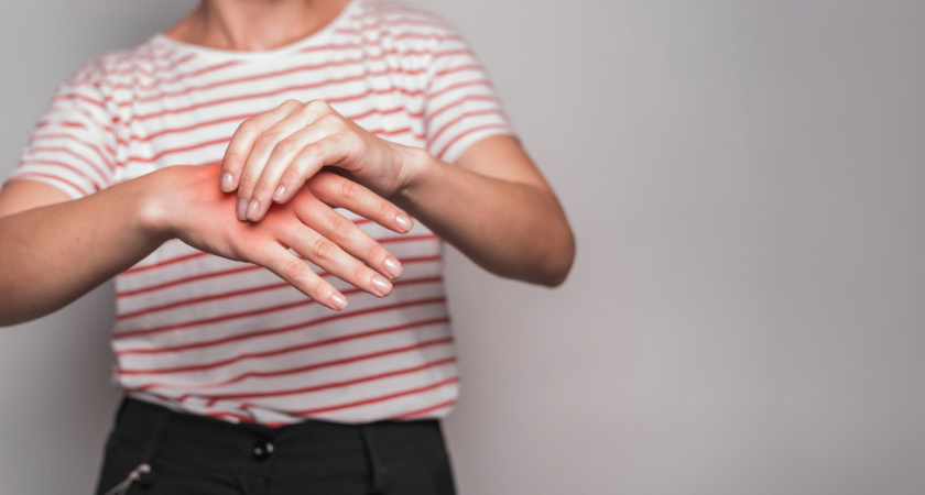 «Звездочку» и тальк в мусорку: от укусов комаров спасет только это средство - зуд уходит сразу