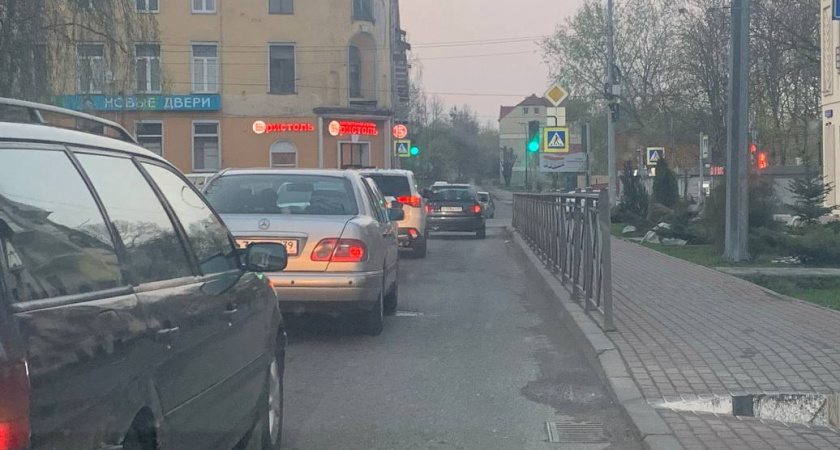 В ГАИ закрыли вопрос: до какого возраста можно водить машину - пенсионерам указали на действующие ограничения