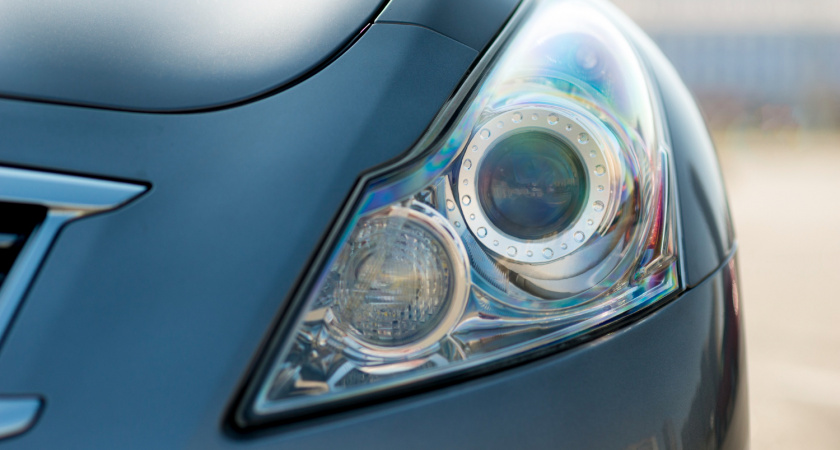 С 3 мая всем водителям грозит штраф 500 рублей: ГАИ начала поиск машин именно с такими фарами