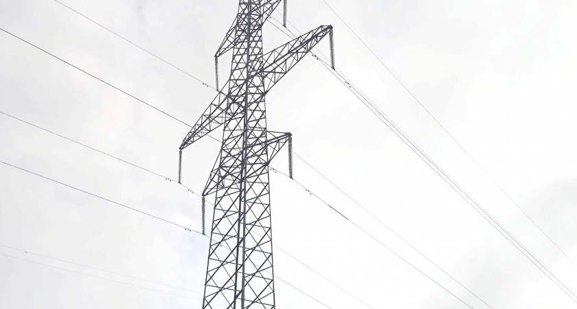 Аварийные бригады устраняют последствия непогоды в Вологодской области