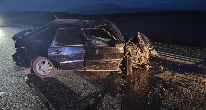Пьяный водитель без прав спровоцировал лобовое ДТП в Вологодской области