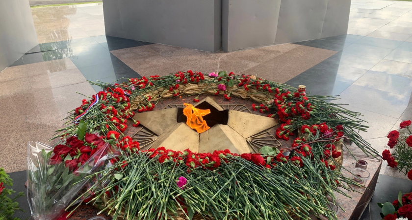 Жители Вологодской области могут зажечь виртуальную "Свечу памяти"