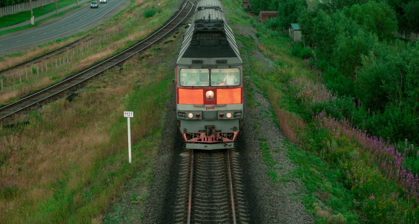 Борьба за нижние полки в поезде накаляется: мамочки придумали хитрый способ заставить пассажира уступить полку снизу - не ведитесь