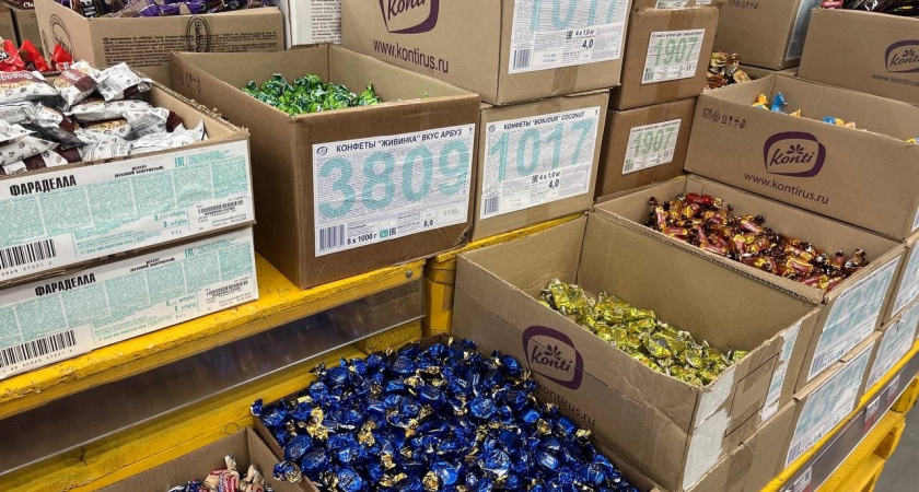 Бывшие сотрудники "Магнита" и "Пятерочки" предупредили, почему нельзя покупать конфеты на развес