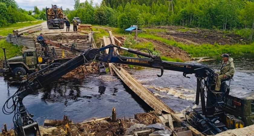 В Вологодской области начали капитальный ремонт аварийного моста через реку Ножема