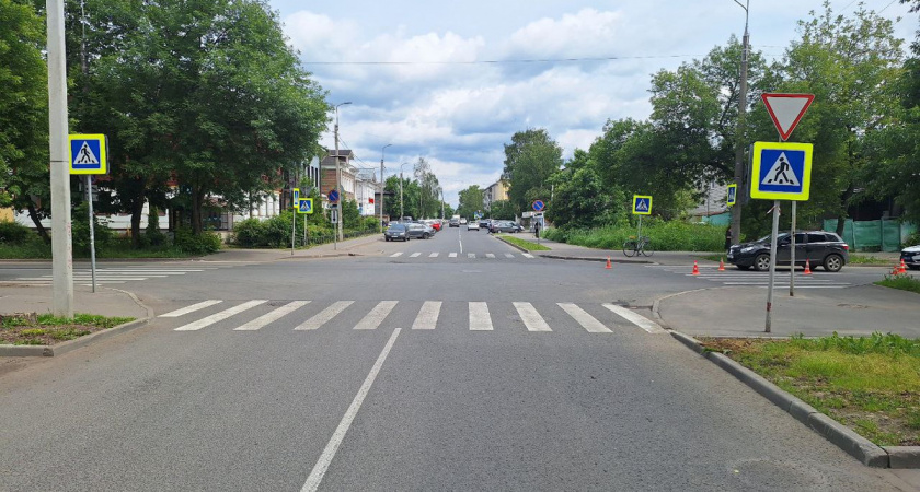 Пожилой велосипедист пострадал в ДТП на Благовещенской улице в Вологде