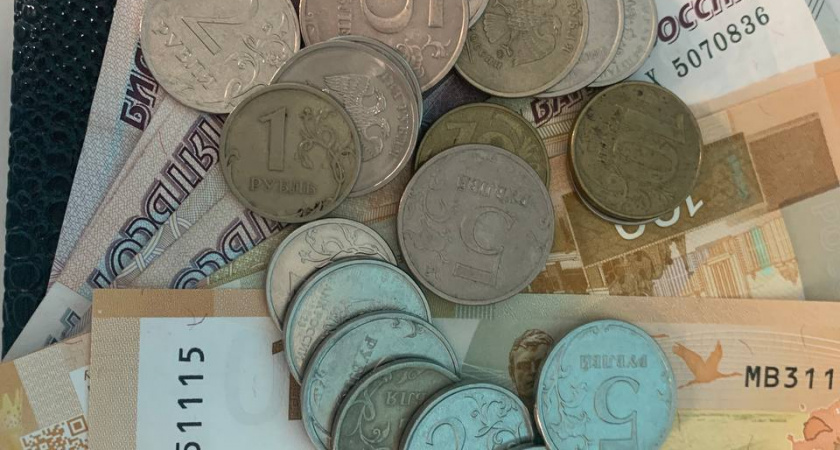 Всего одна простая фраза, а денег - полные карманы: что важно говорить перед выходом из дома для богатства