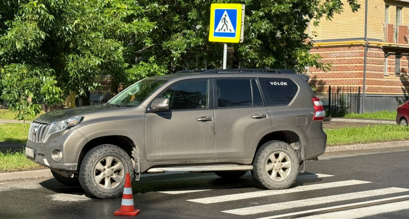 В Вологде внедорожник сбил 9-летнюю девочку на пешеходном переходе