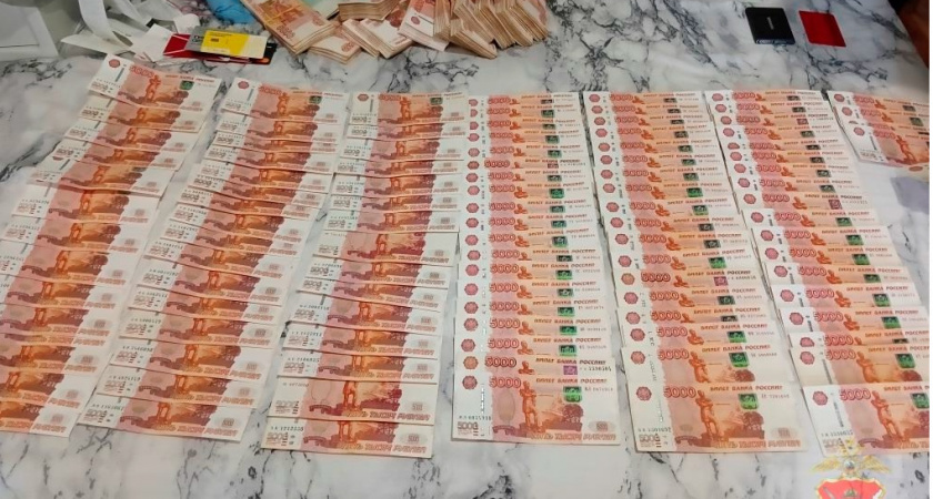 Жителя Вологодской области будут судить за мошенничества и кражи с помощью сим-карт