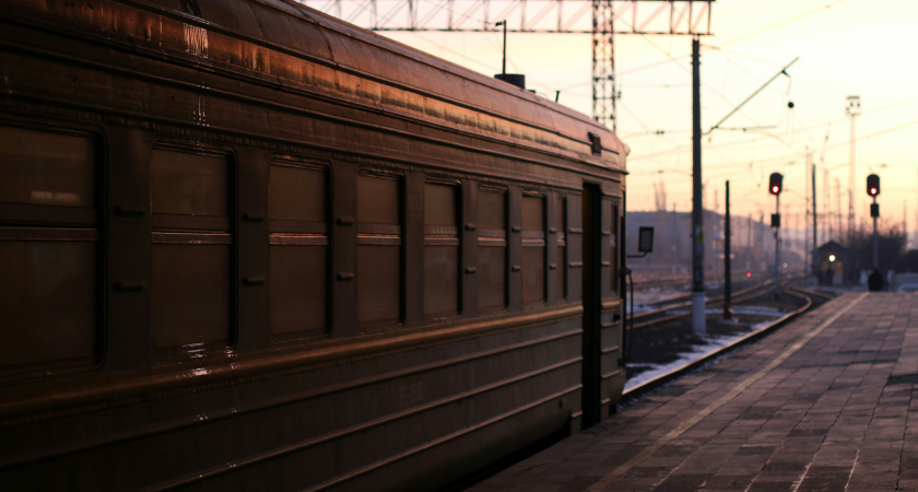 В поезде женщина с ребёнком заняла четыре места, хотя билет был только на одно - чем все обернулось