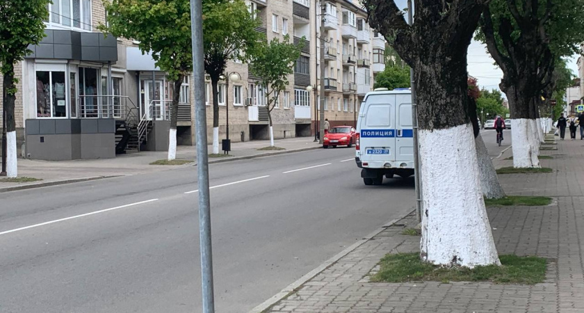 Верховный Суд поставил точку: надо ли водителю ждать, если пешеход еще на "зебре"?