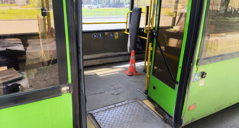 В Вологде оштрафован владелец иномарки, избивший водителя автобуса