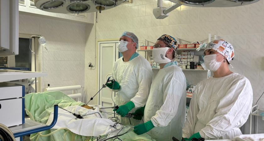 В Вологде провели уникальную лапароскопию: гинекологи удалили гигантскую кисту без разрезов