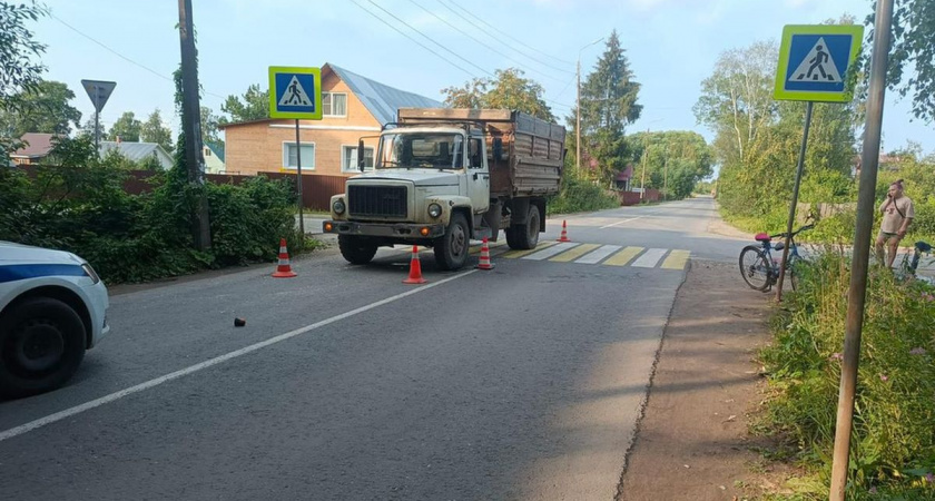 В Вологодской области грузовик сбил девятилетнего ребенка