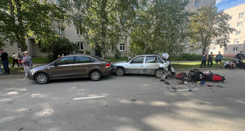 В Вологде мотоциклист госпитализирован после столкновения с "Киа Рио"